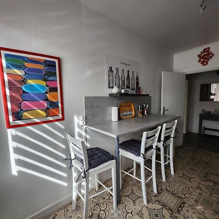 Appartement Quai Ouest, Vue Entree Port, Stationnement Gratuit, Lits Faits Pour Votre Arrivee, Serviettes De Toilettes Fournies Dieppe Eksteriør bilde