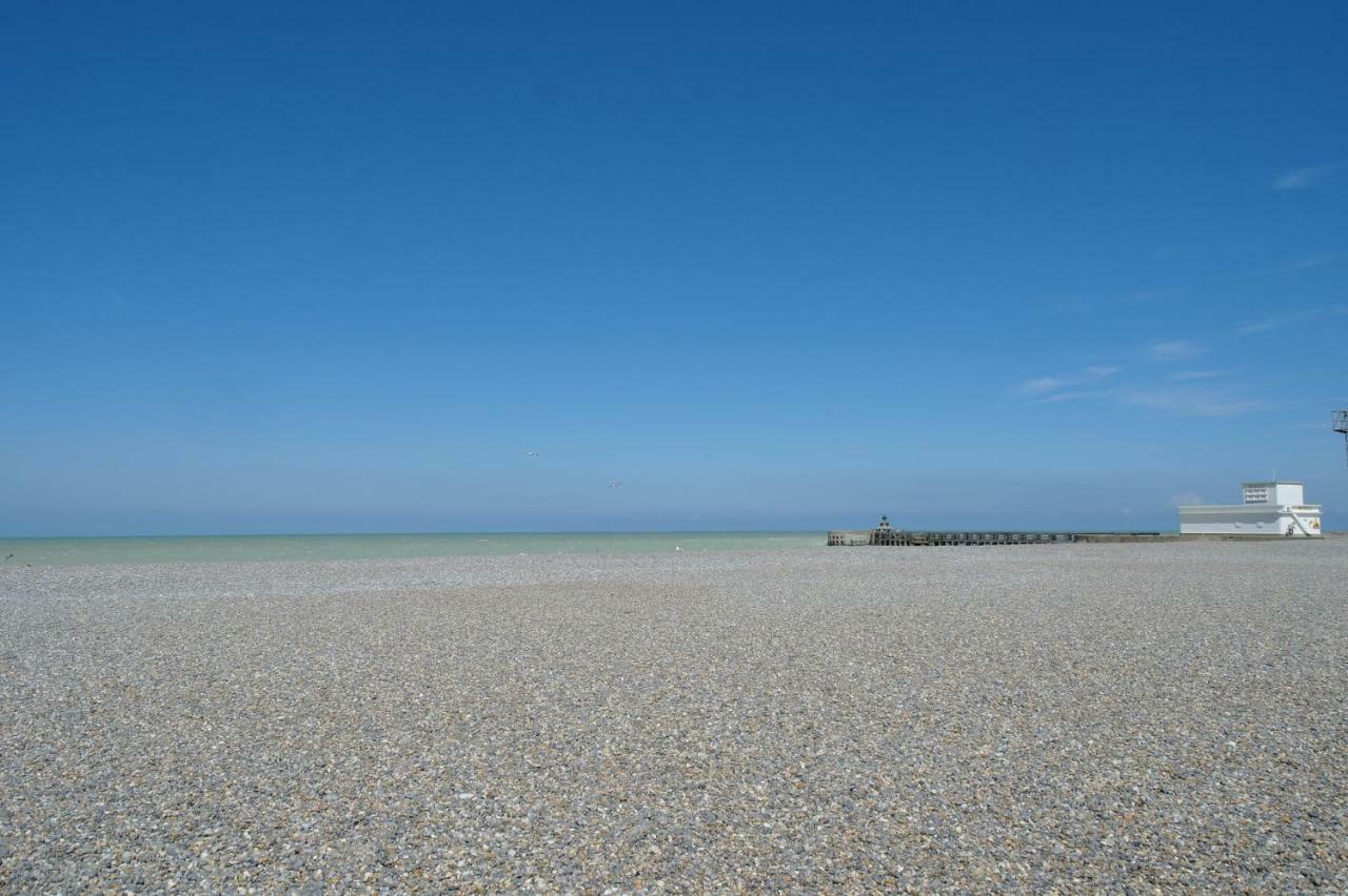 Appartement Quai Ouest, Vue Entree Port, Stationnement Gratuit, Lits Faits Pour Votre Arrivee, Serviettes De Toilettes Fournies Dieppe Eksteriør bilde